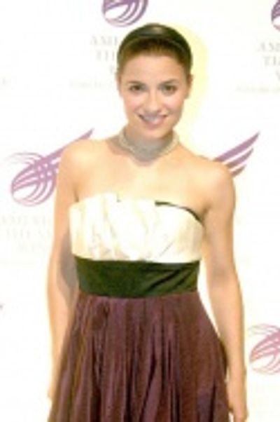 Jenn Gambatese Photo