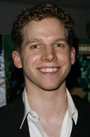 Stark Sands Photo