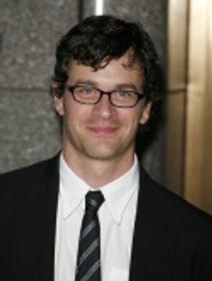 Tom Everett Scott Photo