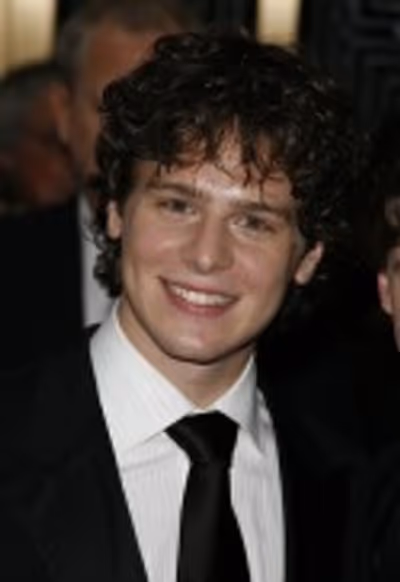 Jonathan Groff Photo