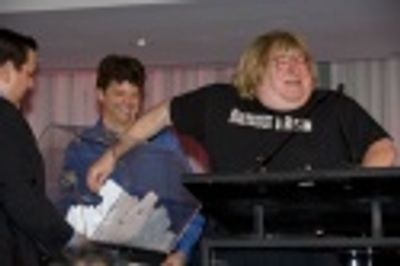 Bruce Vilanch "spins the Lucite" for raffle Photo