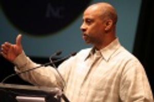 Ruben Santiago-Hudson Photo