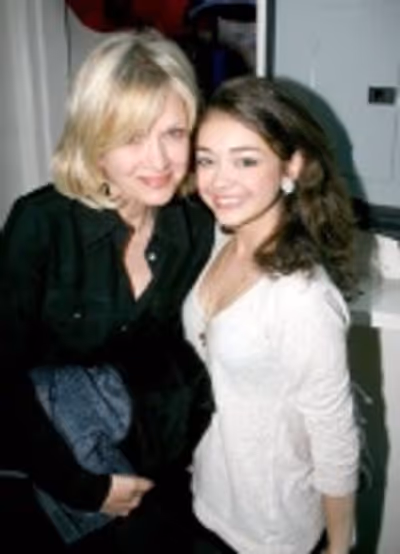 Diane Sawyer and Sarah Hyland Photo