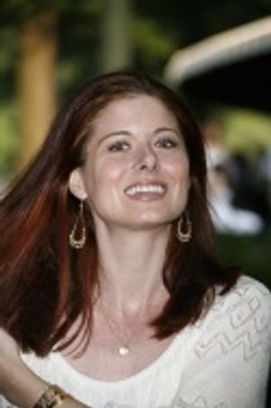 Debra Messing Photo