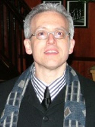 Playwight Donald Margulies arrives at the
after party at BB Kings.
 Photo