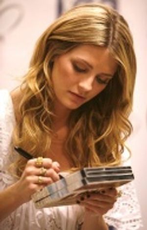 Mischa Barton Photo