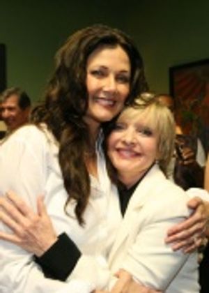 Lynda Carter and Florence Henderson Photo