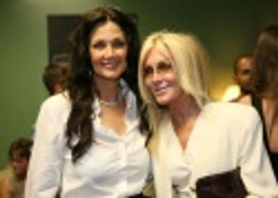 Lynda Carter and Joan Van Ark (whose role on "Knots Landing" was because of a "Wonder Photo