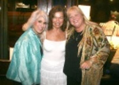 Jamie deRoy, Gretchen Cryer and Heather MacRae  Photo
