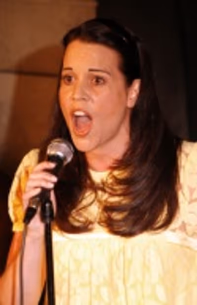 Jenna Leigh Green (Wicked) Photo