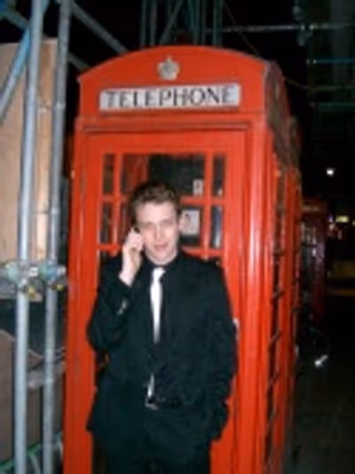 Michael Arden phones home / London Photo