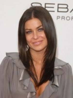 Carmen Electra Photo