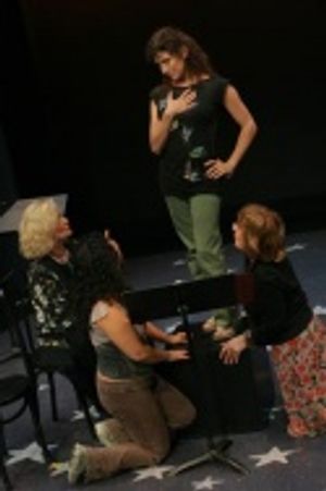 Deone Zanotto surrounded by Nancy McCall, Talia Barzilay and Laura Kenyon  Photo