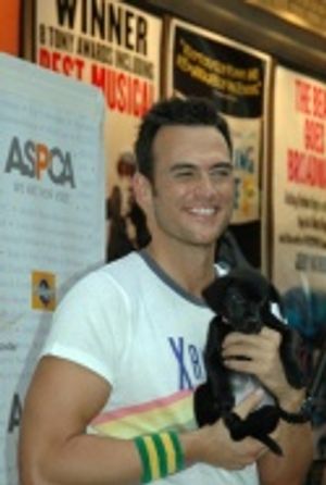 Cheyenne Jackson Photo