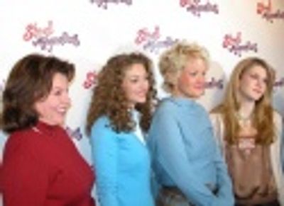 Marsha Mason (Oiser), Rebecca, Christine and Lily  Photo