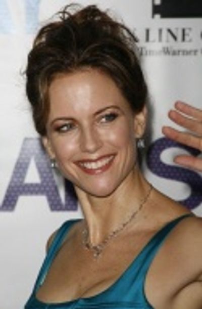 Kelly Preston Photo