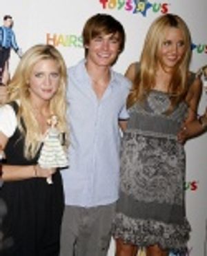 Brittany Snow, Zac Efron and Amanda Bynes Photo