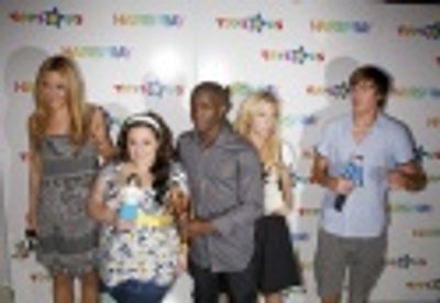 Amanda Bynes, Nikki Blonsky, Elijah Kelley, Brittany Snow and Zac Efron Photo