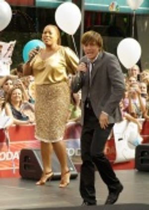 Queen Latifah and Zac Efron Photo