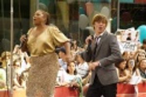 Queen Latifah and Zac Efron
 Photo