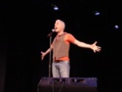  Casey Craig singing "I'm Not That Smart" Photo