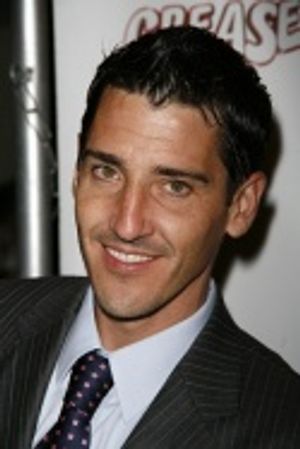 Jonathan Knight Photo