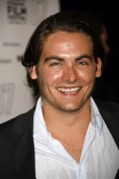 Kevin Zegers Photo