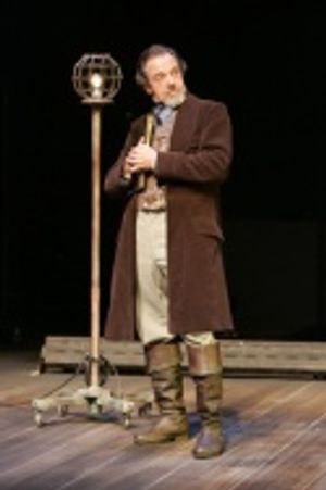 Gregory Itzin
 Photo