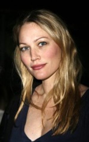 Sarah Wynter Photo
