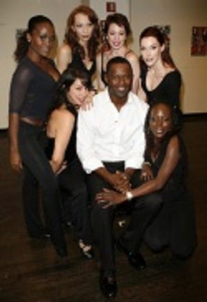 Brian McKnight and the Chicago ladies Photo