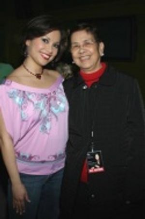 Lea and her beaming mother, Ligaya Photo