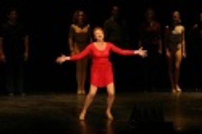Jane Lanier enthralls in "The Music In The Mirror" segment  Photo