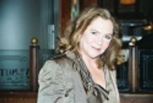 Kathleen Turner  Photo