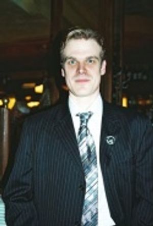 David Harbour (Nick)  Photo