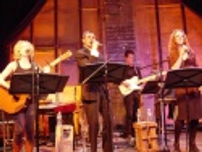 And at stage right: Toby Lightman, Daniel Reichard and Melissa Errico (with guitarist Photo
