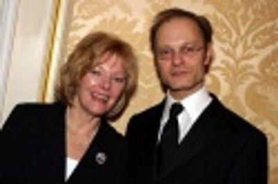 (Presenters) Jane Curtin, and David Hyde Pierce Photo