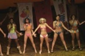  Kate Reinders and the company of Good Vibrations  Photo