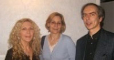 Musician Wendy Morgan of Evanston with Nancy and Jeff Smith of Evanston Photo