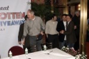 The cast arriving...

 Photo