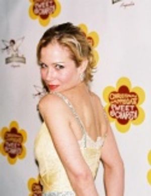 Christina Applegate Photo