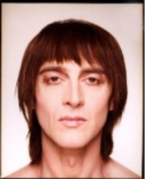 In a Spiegelworld premiere concert comprised of German cabaret songs, French chanson, Photo