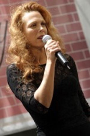 Carolee Carmello of "Mamma Mia!" performing
"The Winner Takes It All" Photo