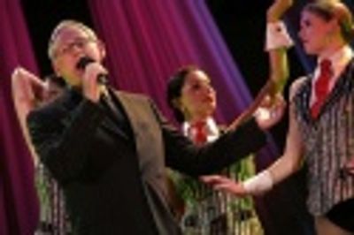 Victor Garber Photo