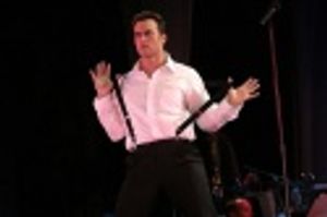 Cheyenne Jackson

 Photo