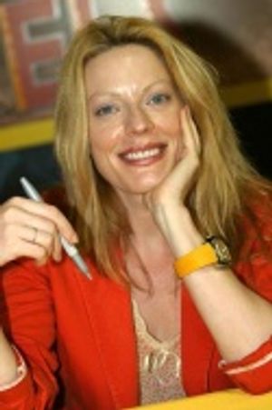Sherie Rene Scott

 Photo