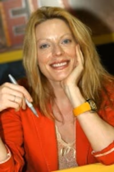 Sherie Rene Scott

 Photo
