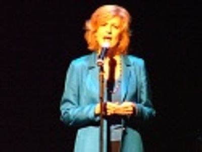 Karen Mason performs "There's A Fine, Fine Line Photo