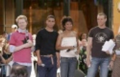 Anthony Rapp, Wilson Jermaine Heredia, Tracie Thoms & Adam Pascal Photo