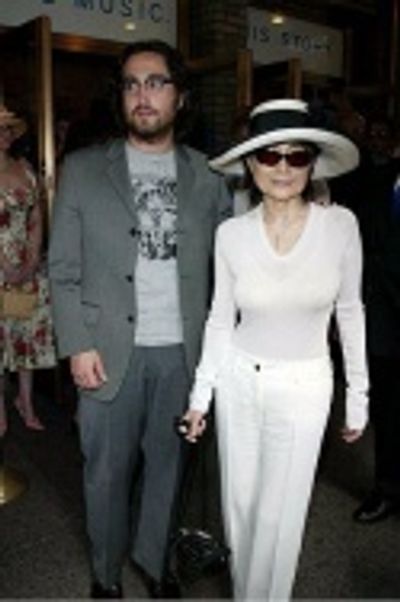 Yoko Ono Lennon with her son Sean Lennon Photo