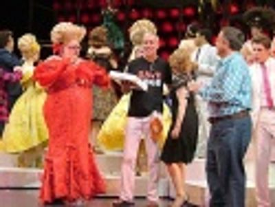 Scott explains that there are 2,000 donuts waiting outside
for all the theatergoers! Photo